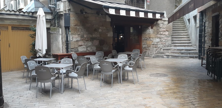 Bar Zalla