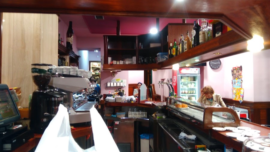 cafetería UGARI