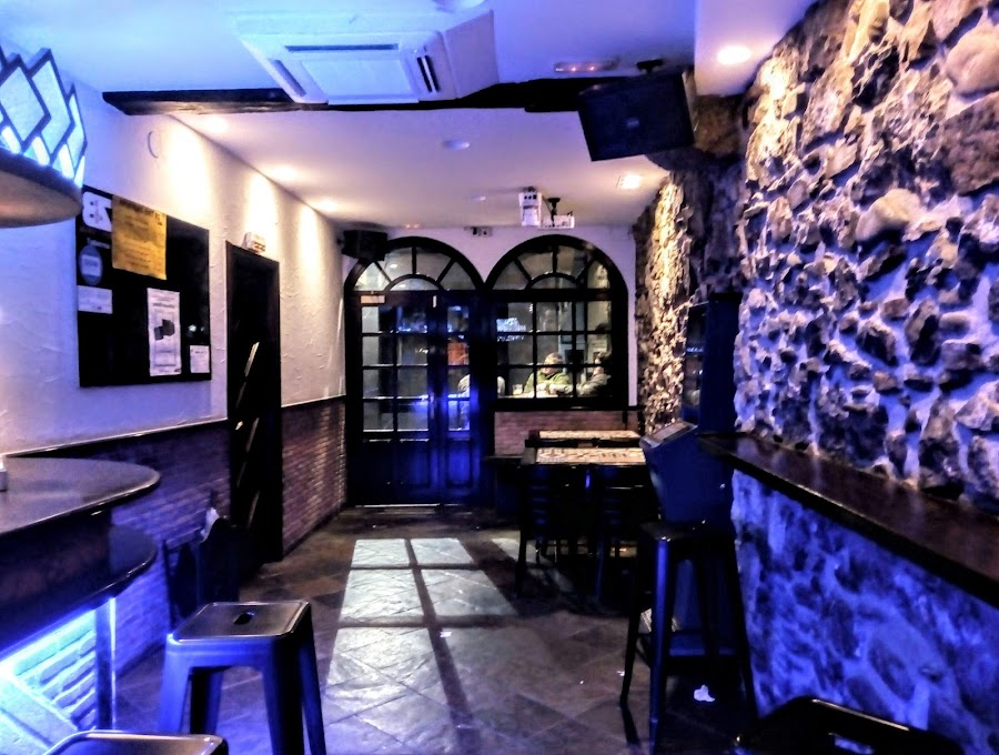 Buru Zuri Taberna
